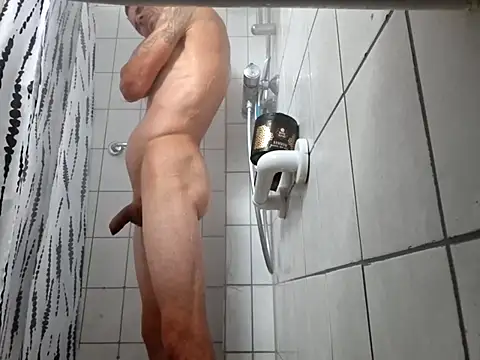 kompiee online show from October 2025 01:36:01 PM