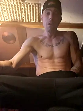 kompiee online show from November 2025 12:48:01 AM