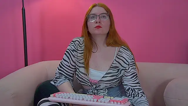 AliceAllisons online show from November 2025 06:45:01 PM