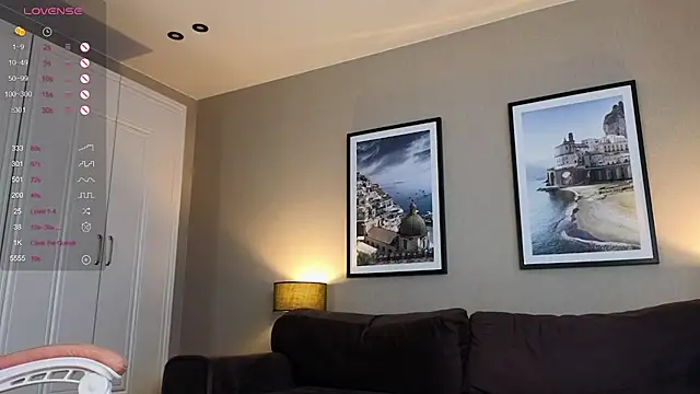 brightrays    online show from February 2026 02:10:02 AM