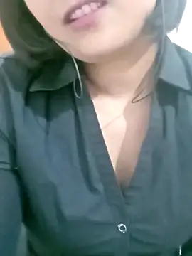 Queen Kushi4 online show from April 2026 07:56:02 PM