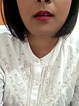 Queen Kushi4 online show from July 2026 01:41:02 PM