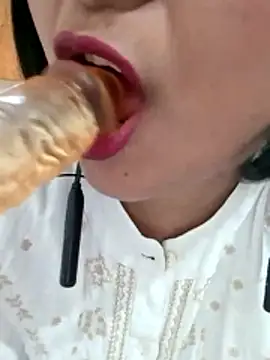 Queen Kushi4 online show from March 2026 06:02:01 PM