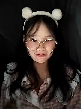 Snapshot of saronla_03 chatting on September 2025 03:12:01 PM saronla 03 online show from September 2025 03:12:01 PM