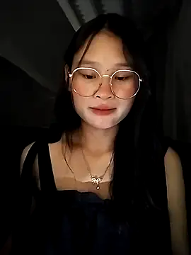 Snapshot of saronla_03 chatting on October 2025 06:51:01 AM saronla 03 online show from October 2025 06:51:01 AM