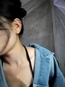 saronla 03 online show from December 2025 02:03:02 AM