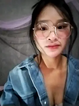 saronla 03 online show from December 2025 06:29:01 PM