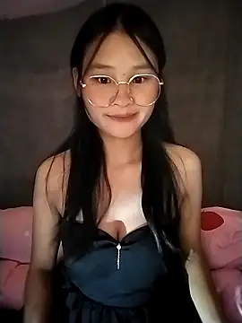 Snapshot of saronla_03 chatting on October 2025 07:40:02 AM saronla 03 online show from October 2025 07:40:02 AM