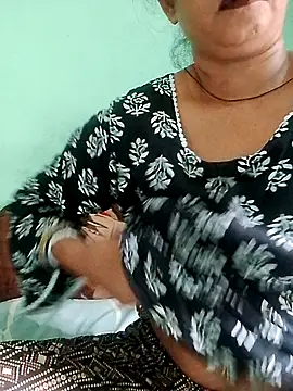 Snapshot of Chandrakanta-Devi chatting on June 2026 09:26:02 AM Chandrakanta-Devi online show from June 2026 09:26:02 AM