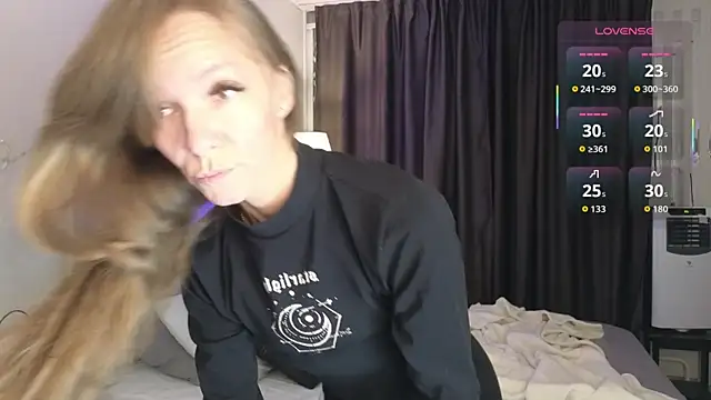 Jesica mooon online show from November 2025 01:31:02 AM