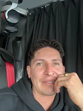 Snapshot of serxxx1287 chatting on December 2025 10:21:01 AM serxxx1287 online show from December 2025 10:21:01 AM