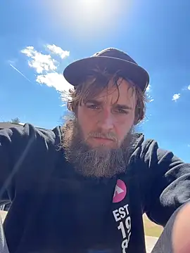 Snapshot of high3ndlowlife chatting on March 2026 05:57:02 PM high3ndlowlife online show from March 2026 05:57:02 PM