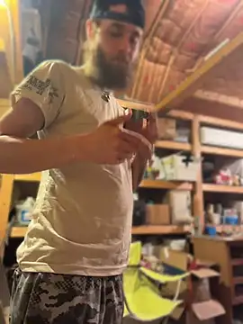 Snapshot of high3ndlowlife chatting on April 2026 05:44:02 AM high3ndlowlife online show from April 2026 05:44:02 AM