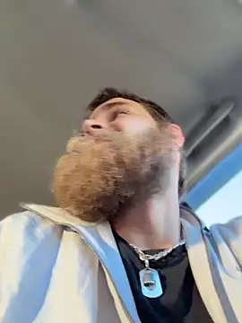 Snapshot of high3ndlowlife chatting on April 2026 11:50:01 AM high3ndlowlife online show from April 2026 11:50:01 AM