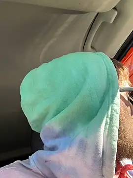 Snapshot of high3ndlowlife chatting on December 2025 05:45:01 PM high3ndlowlife online show from December 2025 05:45:01 PM