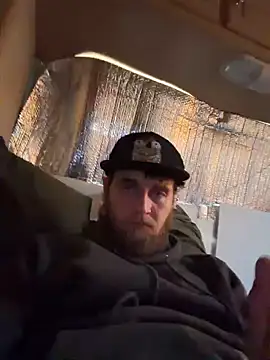 Snapshot of high3ndlowlife chatting on December 2025 07:41:01 PM high3ndlowlife online show from December 2025 07:41:01 PM