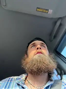 Snapshot of high3ndlowlife chatting on April 2026 09:38:01 PM high3ndlowlife online show from April 2026 09:38:01 PM