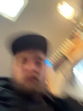 Snapshot of high3ndlowlife chatting on December 2025 07:26:01 PM high3ndlowlife online show from December 2025 07:26:01 PM