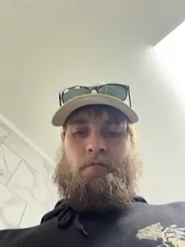 Snapshot of high3ndlowlife chatting on February 2026 09:45:02 PM high3ndlowlife online show from February 2026 09:45:02 PM