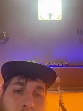 Snapshot of high3ndlowlife chatting on January 2026 04:47:01 PM high3ndlowlife online show from January 2026 04:47:01 PM