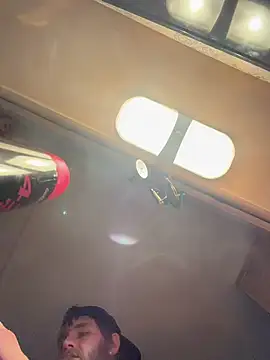 Snapshot of high3ndlowlife chatting on February 2026 12:56:01 PM high3ndlowlife online show from February 2026 12:56:01 PM