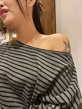   BabyShowPublic   online show from November 2025 11:58:01 AM