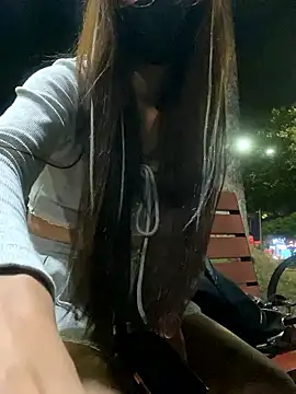   BabyShowPublic   online show from April 2026 02:33:01 PM