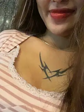   BabyShowPublic   online show from April 2026 01:40:01 PM