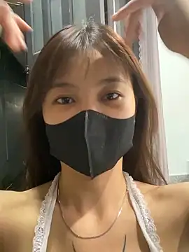   BabyShowPublic   online show from December 2025 04:30:02 PM