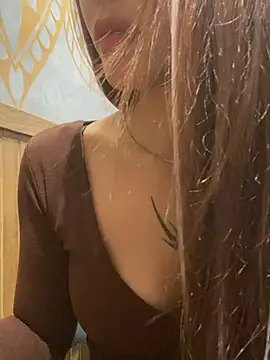   BabyShowPublic   online show from March 2026 01:19:02 PM