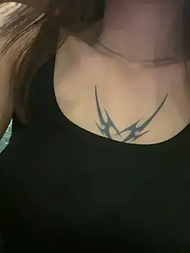   BabyShowPublic   online show from October 2025 03:33:02 PM