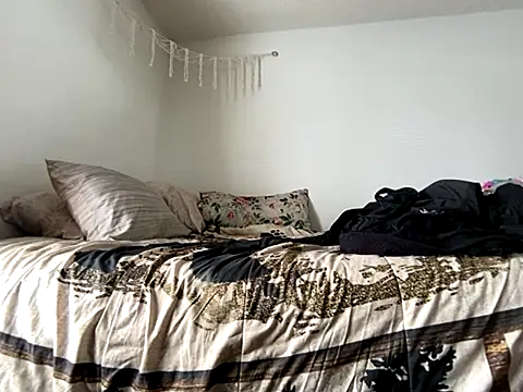 Snapshot of KANDIS864 chatting on November 2025 07:08:02 PM KANDIS864 online show from November 2025 07:08:02 PM