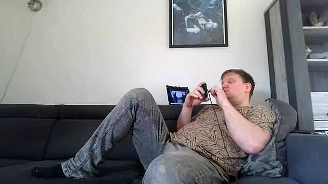 Snapshot of epica40 chatting on June 2026 12:27:02 PM epica40 online show from June 2026 12:27:02 PM