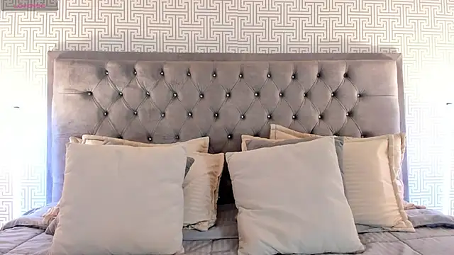 BellaNixs online show from November 2025 03:10:02 AM