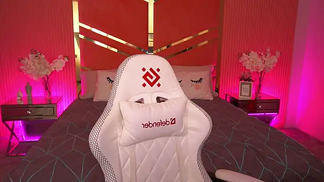 AngyyEyess online show from October 2025 12:25:02 AM