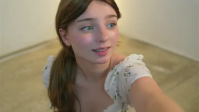 Snapshot of _floret_joy_ chatting on September 2025 03:05:01 PM floret joy online show from September 2025 03:05:01 PM