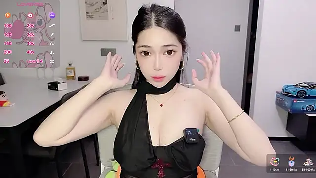 Scarlett-bb online show from October 2025 09:05:02 PM