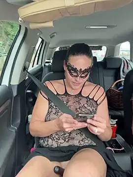 Nadja Noir online show from November 2025 11:25:02 AM