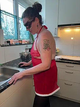 Nadja Noir online show from November 2025 01:55:01 PM