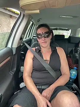 Nadja Noir online show from November 2025 10:31:01 AM