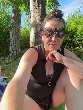 Nadja Noir online show from May 2026 04:27:01 PM