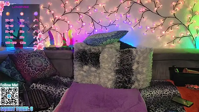 Nadja Noir online show from April 2026 07:59:02 PM