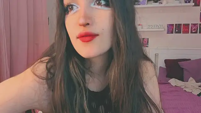 Snapshot of kamila_blush chatting on September 2025 09:50:02 PM kamila blush online show from September 2025 09:50:02 PM