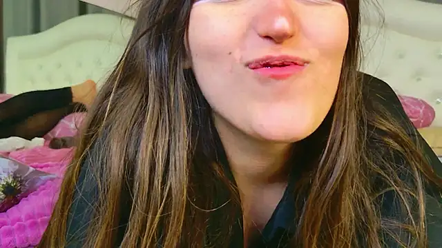 kamila blush online show from October 2025 10:03:02 AM