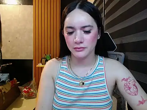 Snapshot of Yhanbeaufort18 chatting on September 2025 01:37:02 PM Yhanbeaufort18 online show from September 2025 01:37:02 PM