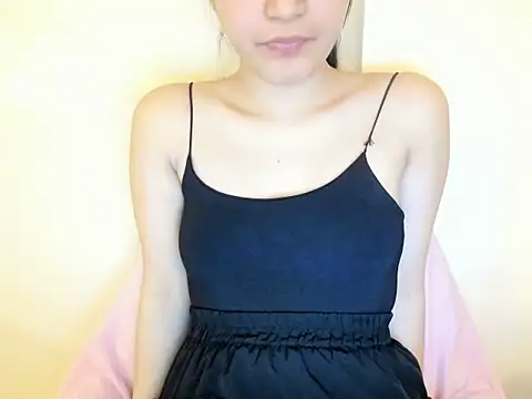 Mayachka333 online show from March 2026 04:25:01 PM