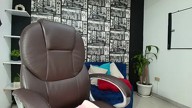 Mia Morelli  online show from September 2025 04:19:01 AM