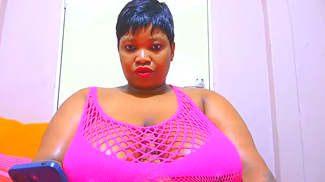 Snapshot of Tastyboobies chatting on October 2025 06:47:02 AM Tastyboobies online show from October 2025 06:47:02 AM