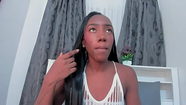 Mistt Mia online show from October 2025 12:28:01 PM