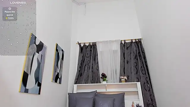 Mistt Mia online show from March 2026 06:30:01 PM